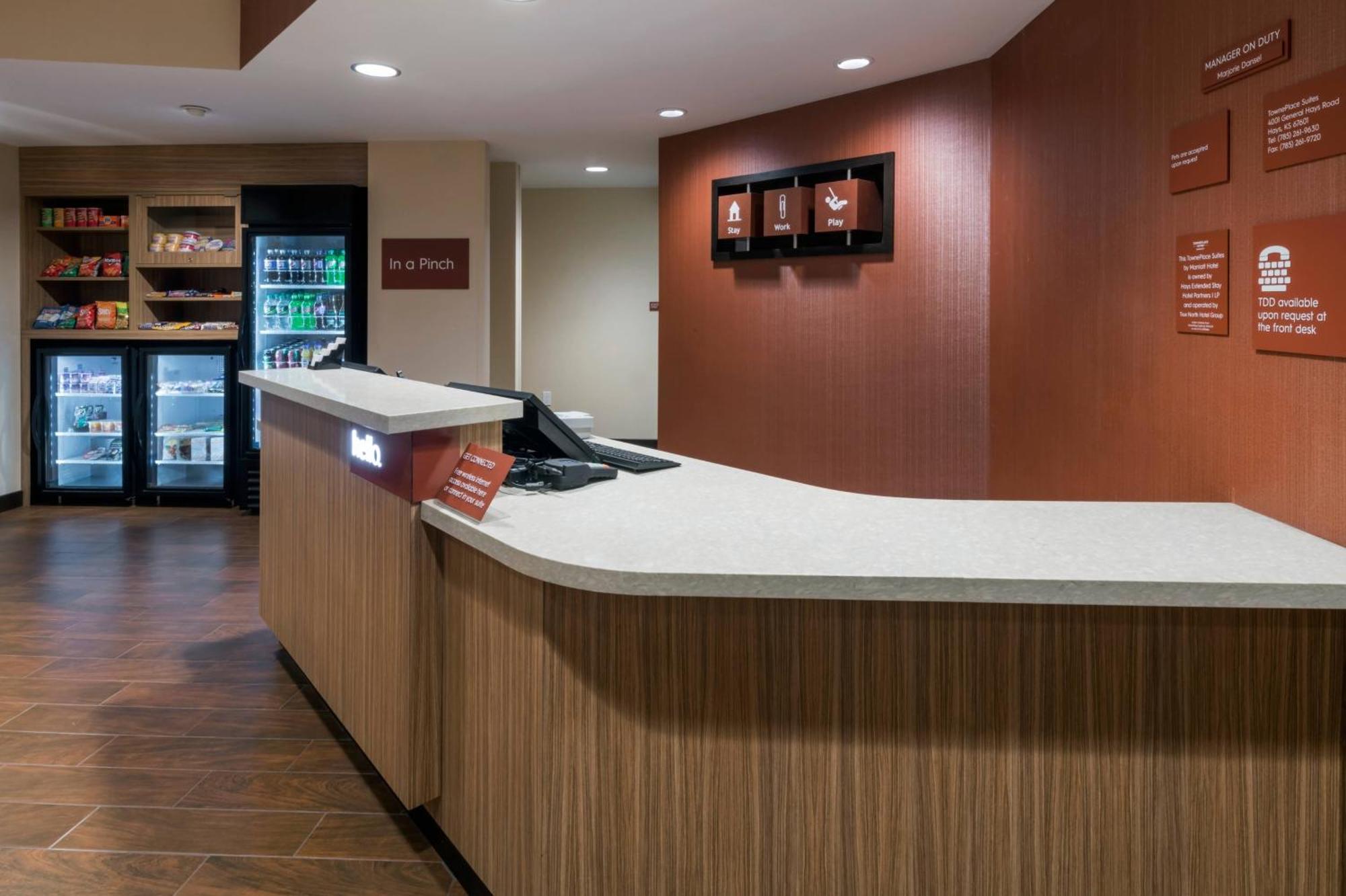 Towneplace Suites By Marriott Hays Ngoại thất bức ảnh