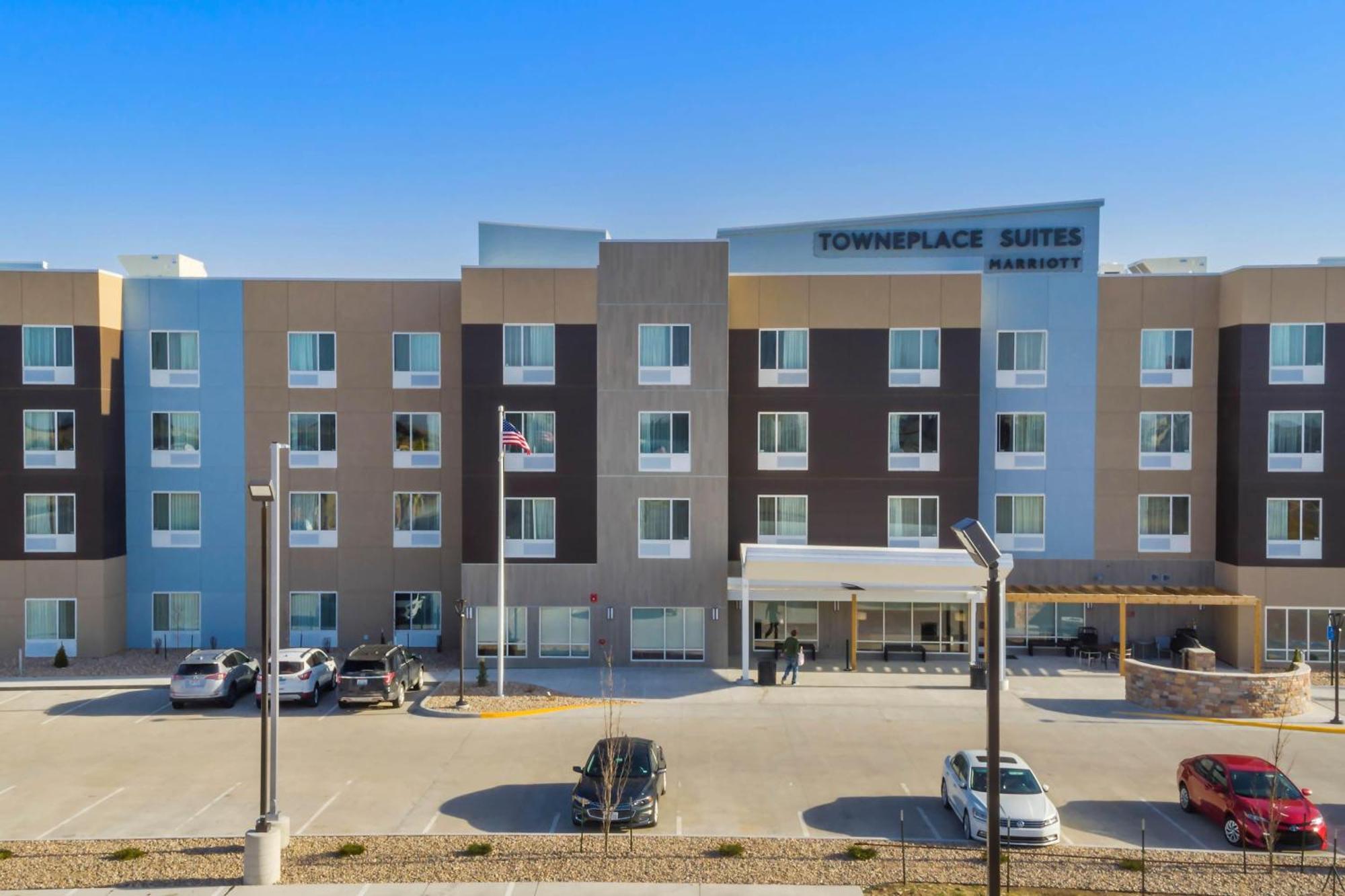 Towneplace Suites By Marriott Hays Ngoại thất bức ảnh